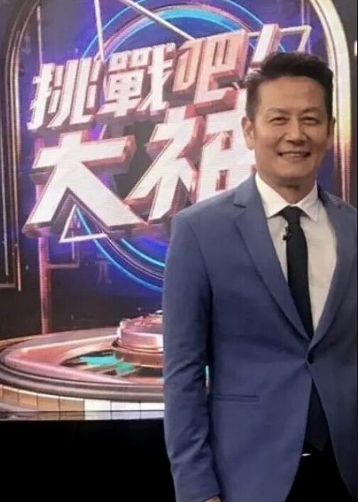 【口交颜射】学生口交自拍吞精！ - 废柴视频网